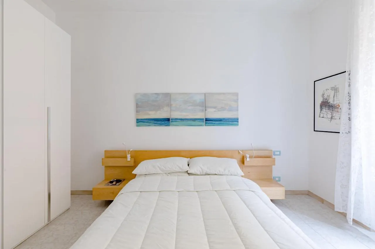 Apartment Arezzo Apartment, Metro Bologna E Bus Per La Sapienza, 4 Persone, Wifi Rome