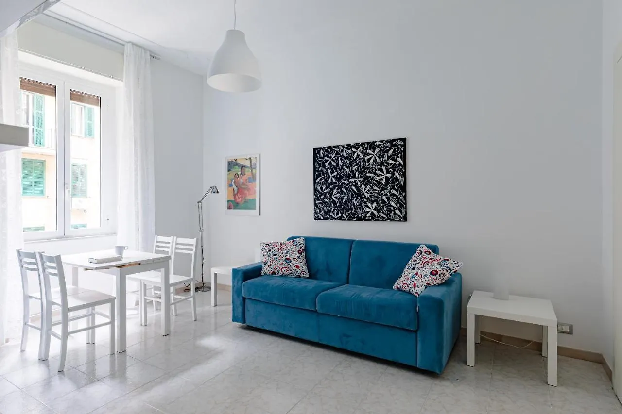 Arezzo Apartment, Metro Bologna E Bus Per La Sapienza, 4 Persone, Wifi Rome Apartment